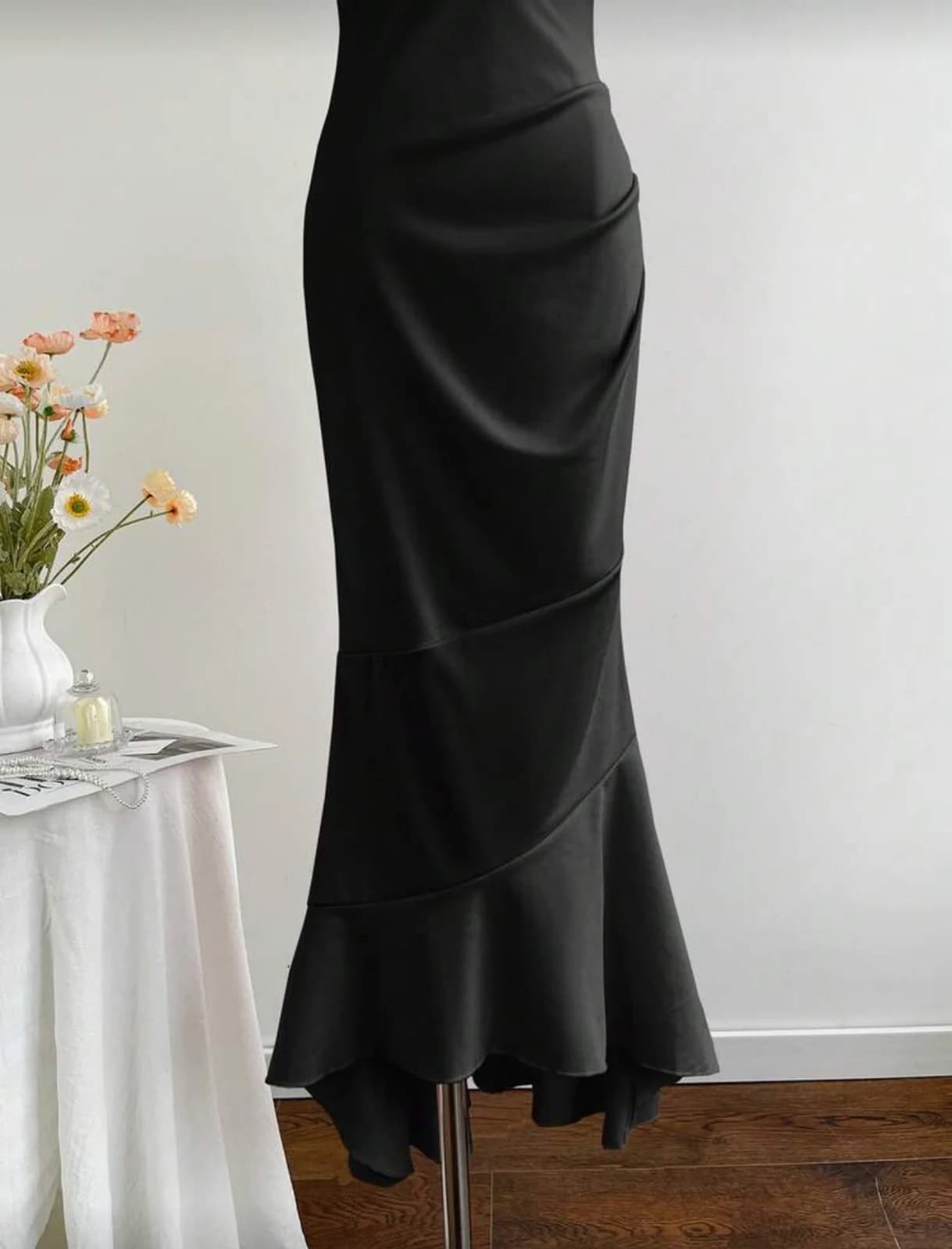 Elamini Mermaid Hem Midi Dress — side view