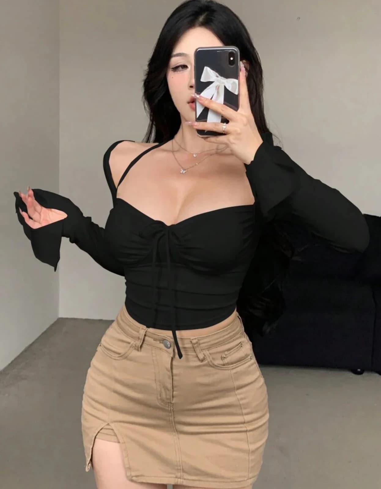 Black Long Sleeve Crop Top